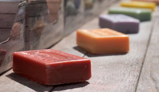 ¿CÓMO HACER JABÓN CASERO CON ACEITE USADO?