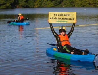 Greenpeace exhibe desde Tabasco la altamente insuficiente acción climática de México