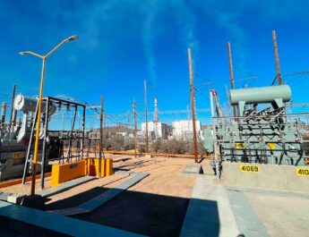 Reforma eléctrica elevaría costos y emisiones de carbono, dice reporte previo de EU: Bloomberg