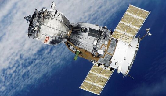 ¿Satélites que rastrean basura? Conoce el proyecto que busca limpiar los océanos de la Tierra