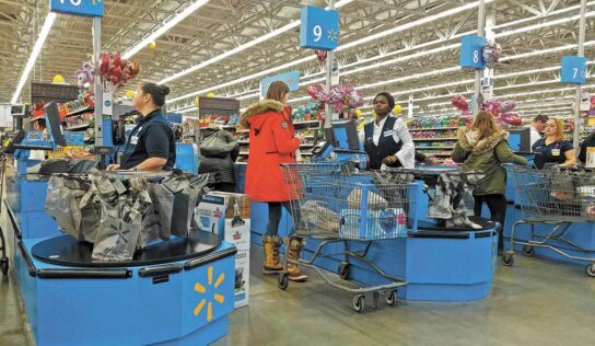 California demanda a Walmart por contaminación con residuos tóxicos