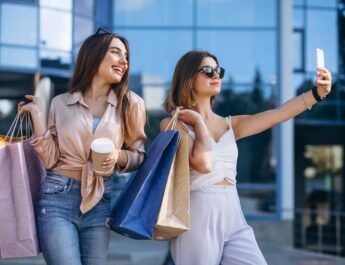 ¿Por qué debemos dejar de consumir Fast Fashion?