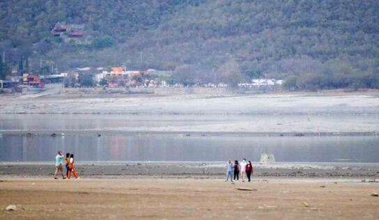 Enfrenta Nuevo León su cuarto días de cortes de agua; presas agonizan