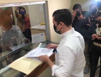 Entrega Colosio iniciativas para castigar contaminación en ríos