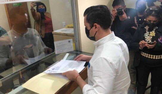 Entrega Colosio iniciativas para castigar contaminación en ríos