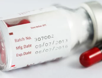 ¿Qué hacer con los medicamentos caducos y cómo desecharlos correctamente?