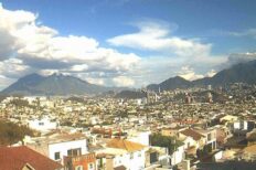 Continuarán temperaturas altas en Monterrey